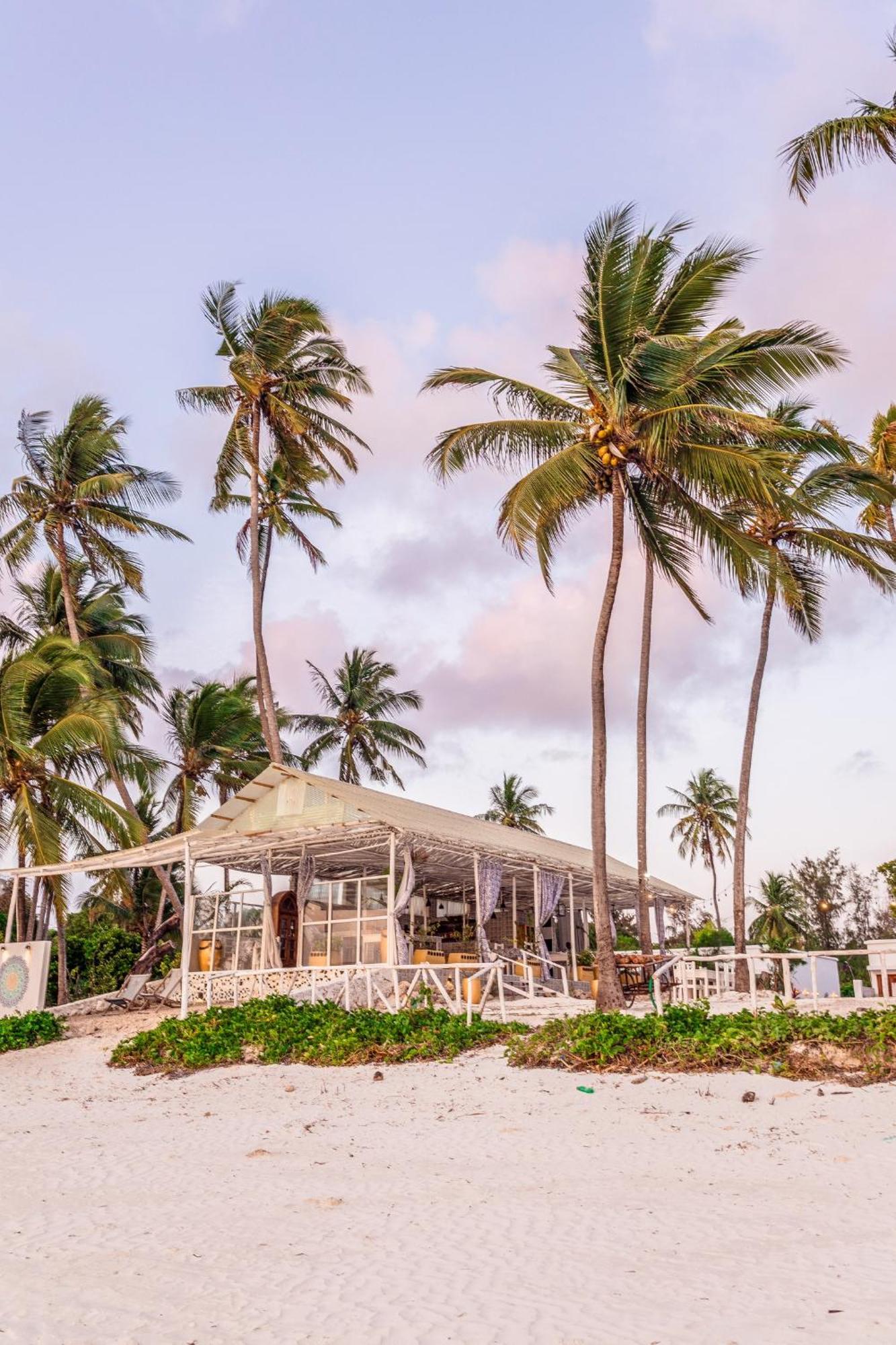Pili Pili Orient Beach Resort Bwejuu Zewnętrze zdjęcie