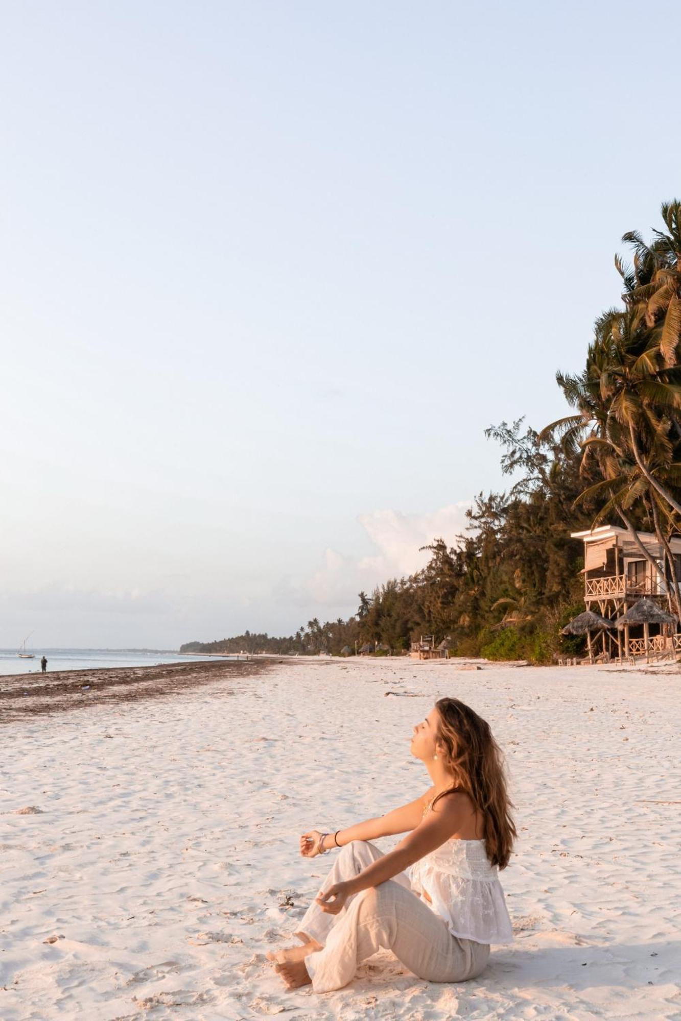 Pili Pili Orient Beach Resort Bwejuu Zewnętrze zdjęcie